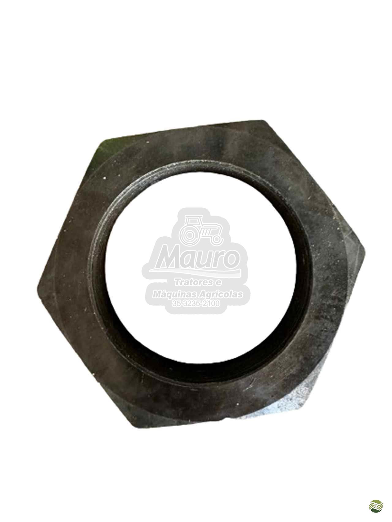 5142020 - PORCA MANGA DE EIXO TRACAO NEW HOLLAND TL75/80/85/90/95/100